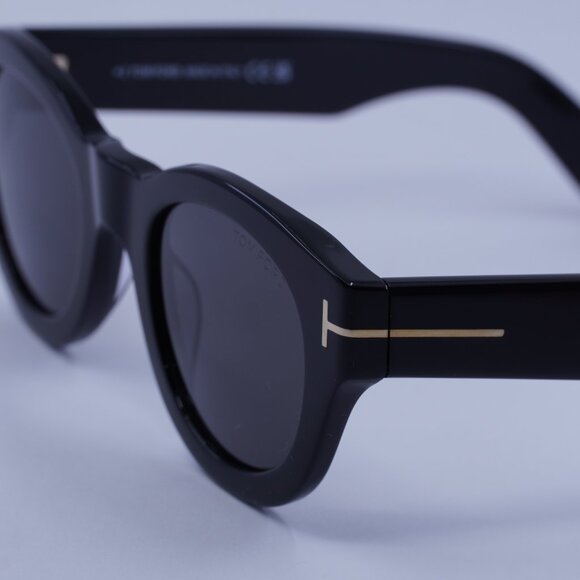 Tom Ford FT1212 01A Lucinda Sunglasses Shiny Black Square Frame, Smoke Lenses - Picture 7 of 9